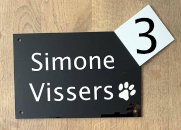 Naambord plexiglas zwart 0